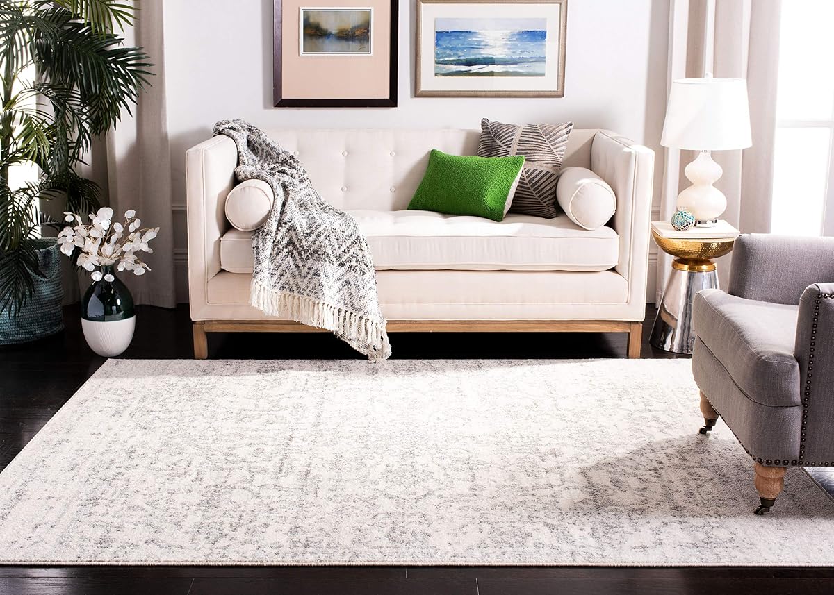 SAFAVIEH Madison Collection Area Rug - 6'7" x 9'2", Silver & Ivory, Snowflake Medallion Distressed Design, Non-Shedding & Easy Care, Ideal for High Traffic Areas in Living Room, Bedroom (MAD603G)