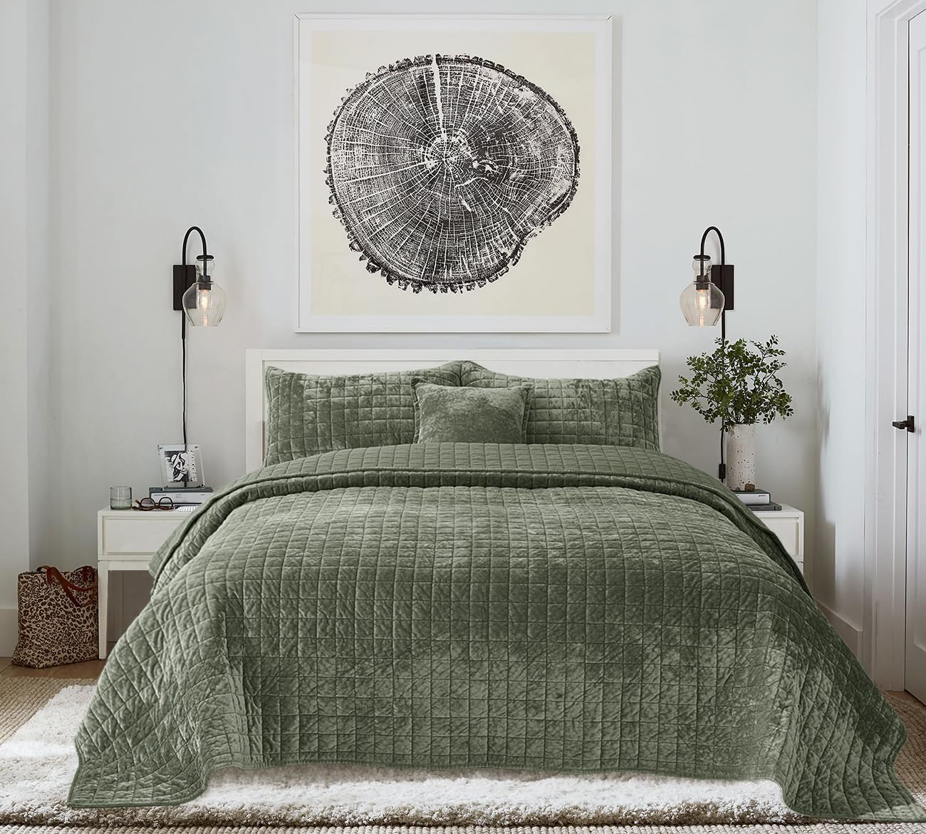 Quilt Set Oversized King Size 120X120 Luxurious Velvet Bedding Sets with 2 Pillow Shams 20X36 3 Pieces Ultra Soft Quilted Bedspread Coverlet Comforter for All Season,Army Green