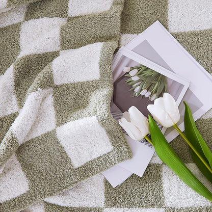 Checkered Throw Blanket, Sage Green Soft Cozy Fluffy Hand Made Throw Blankets for Couch, Sofa, Chair, Bed, Camping, Picnic, Travel Lightweight Bed Blankets for Women Mothers Birthday Gifts