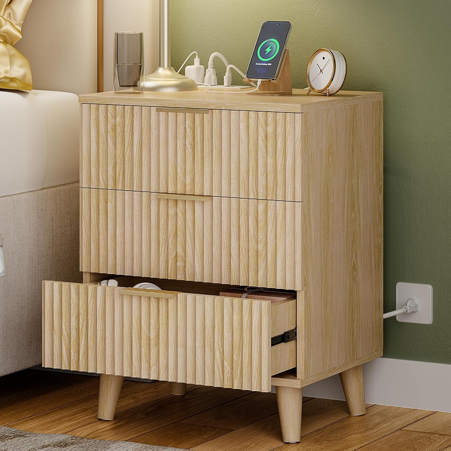 Wood 3 Drawers Dresser Fluted Night Stand with Charging Station, Storage Nightstand Modern Side Table, Bedside Table for Bedroom, Entryway Natural