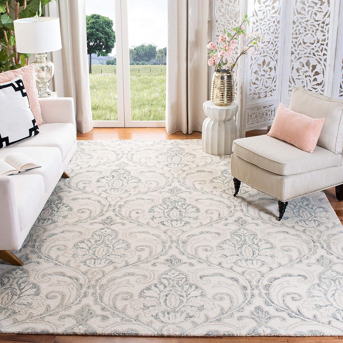 SAFAVIEH Micro-Loop Collection Area Rug - 5' Square, Ivory & Grey, Handmade Wool, Ideal for High Traffic Areas in Living Room, Bedroom (MLP532F)