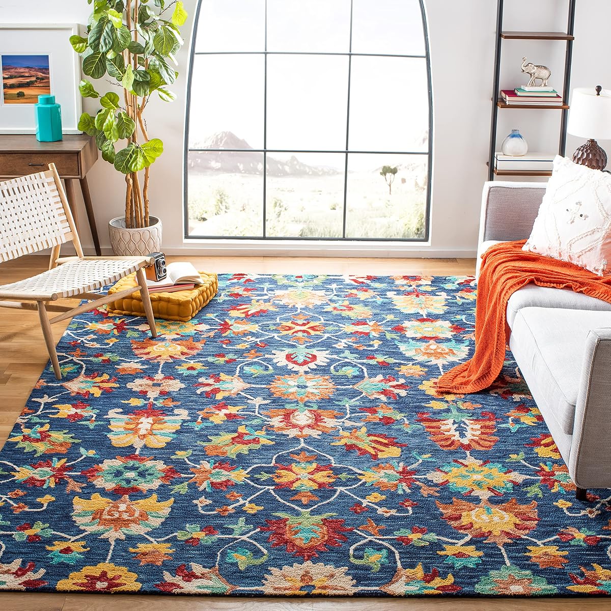 SAFAVIEH Aspen Collection Area Rug - 7' Square, Navy & Red, Handmade Boho Floral Wool, Ideal for High Traffic Areas in Living Room, Bedroom (APN510N)