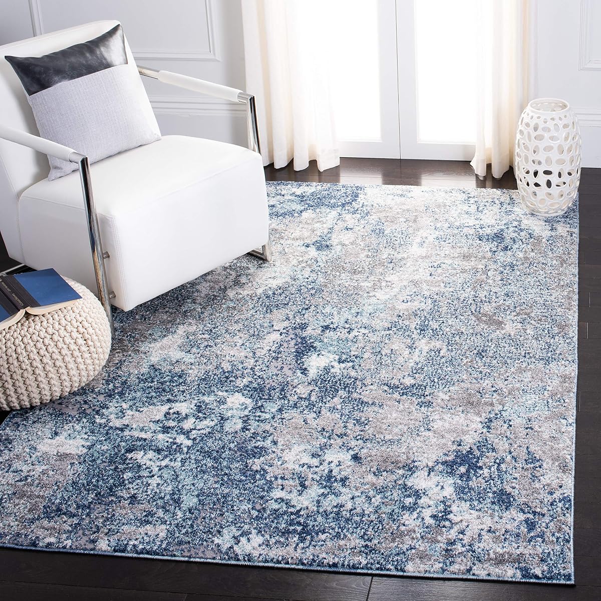 SAFAVIEH Aston Collection Area Rug - 5'3" x 7'7", Navy & Grey, Modern Abstract Design, Non-Shedding & Easy Care, Ideal for High Traffic Areas in Living Room, Bedroom (ASN710N)