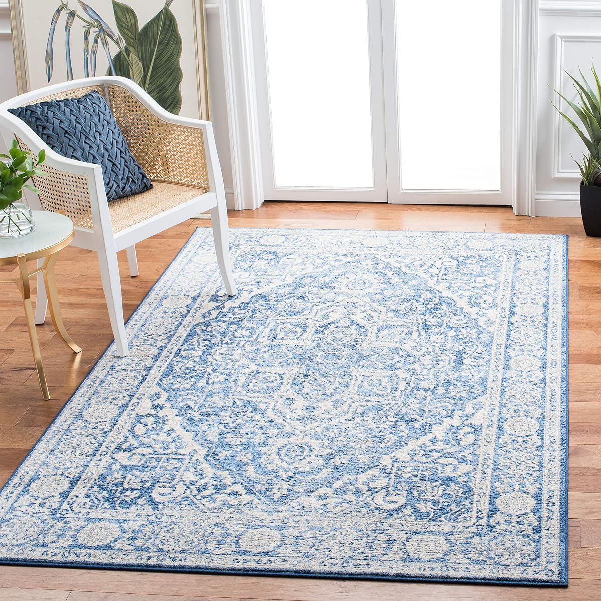 SAFAVIEH Brentwood Collection Area Rug - 6' x 9', Ivory & Navy, Medallion Distressed Design, Non-Shedding & Easy Care, Ideal for High Traffic Areas in Living Room, Bedroom (BNT832A)