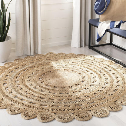 SAFAVIEH Natural Fiber Collection Area Rug - 4' Round, Natural, Handmade Boho Charm Braided Jute, Ideal for High Traffic Areas in Living Room, Bedroom (NF805B)