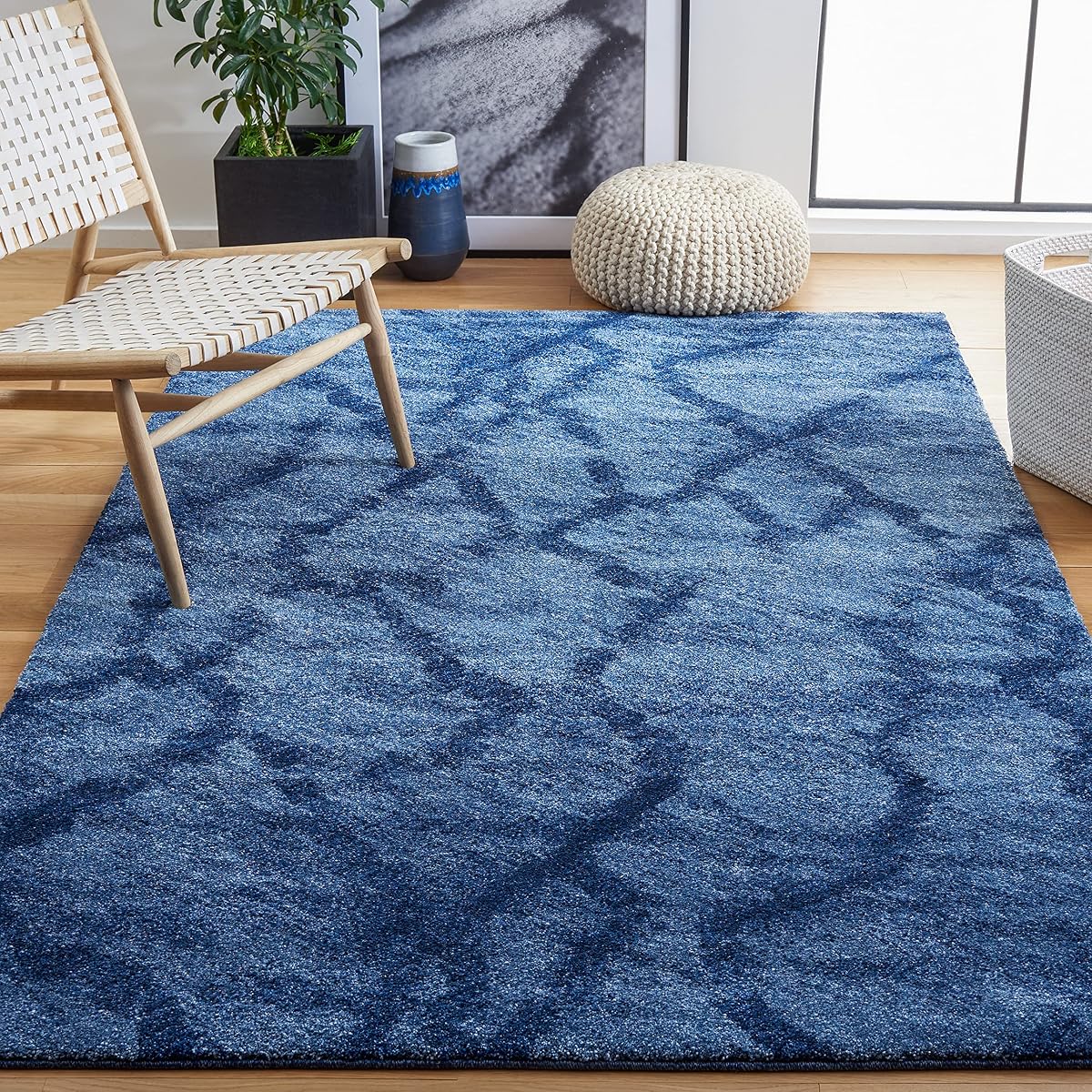 SAFAVIEH Retro Collection Accent Rug - 3' x 5', Blue & Dark Blue, Modern Abstract Design, Non-Shedding & Easy Care, Ideal for High Traffic Areas in Entryway, Living Room, Bedroom (RET2144-6570)