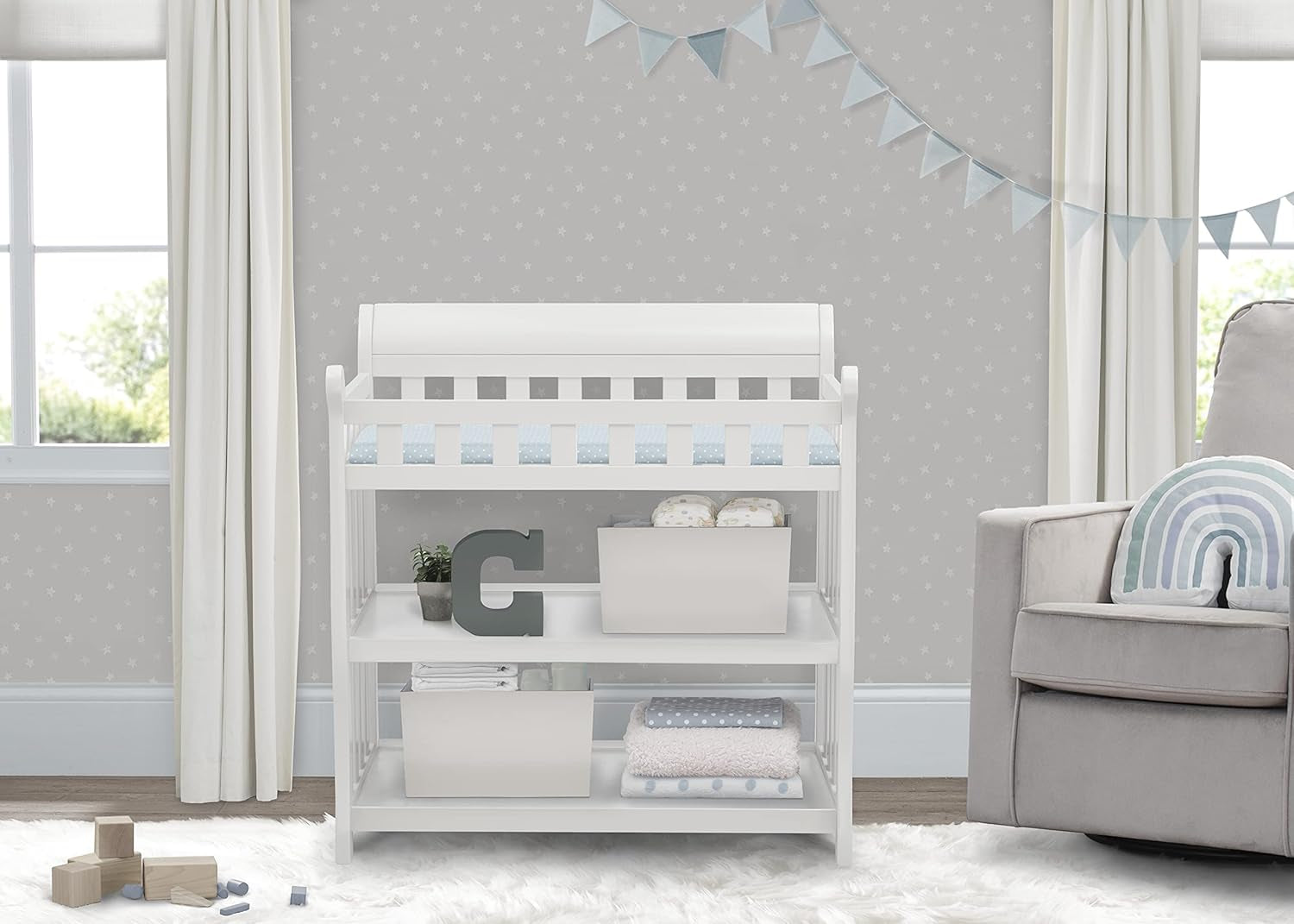 Eclipse Changing Table with Changing Pad, White