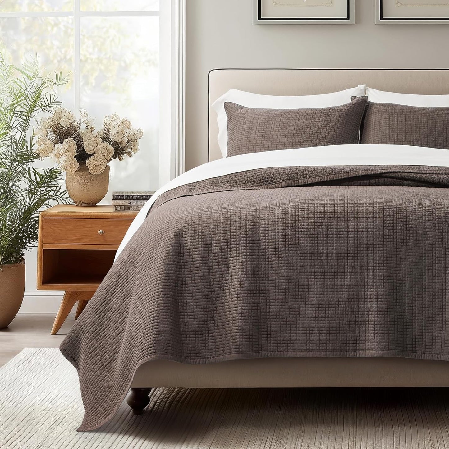 100% Cotton Quilt King Size, Pre-Washed Modern Grid Stitch Lightweight Bedspread Coverlet for All Season, Oversized 3-Piece Bedding Set with 2 Pillow Shams, Dark Brown
