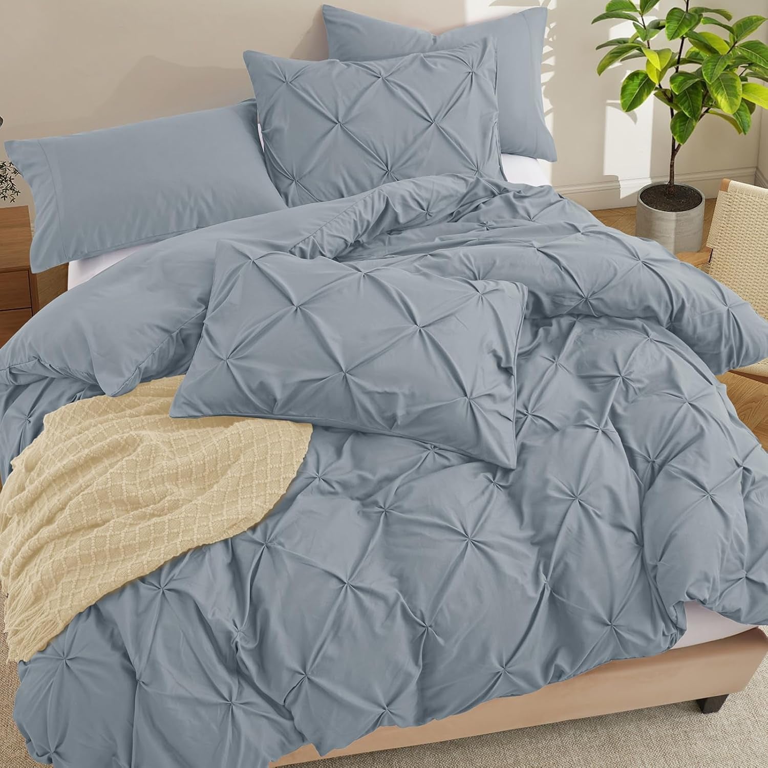 Pintuck Pillow Cases King Size Set of 2, Light Gray Pillow Shams Decorative Pillowcases with Envelope Closure, Pinch Pleated Microfiber Pillowcases, Wrinkle and Stain Resistant