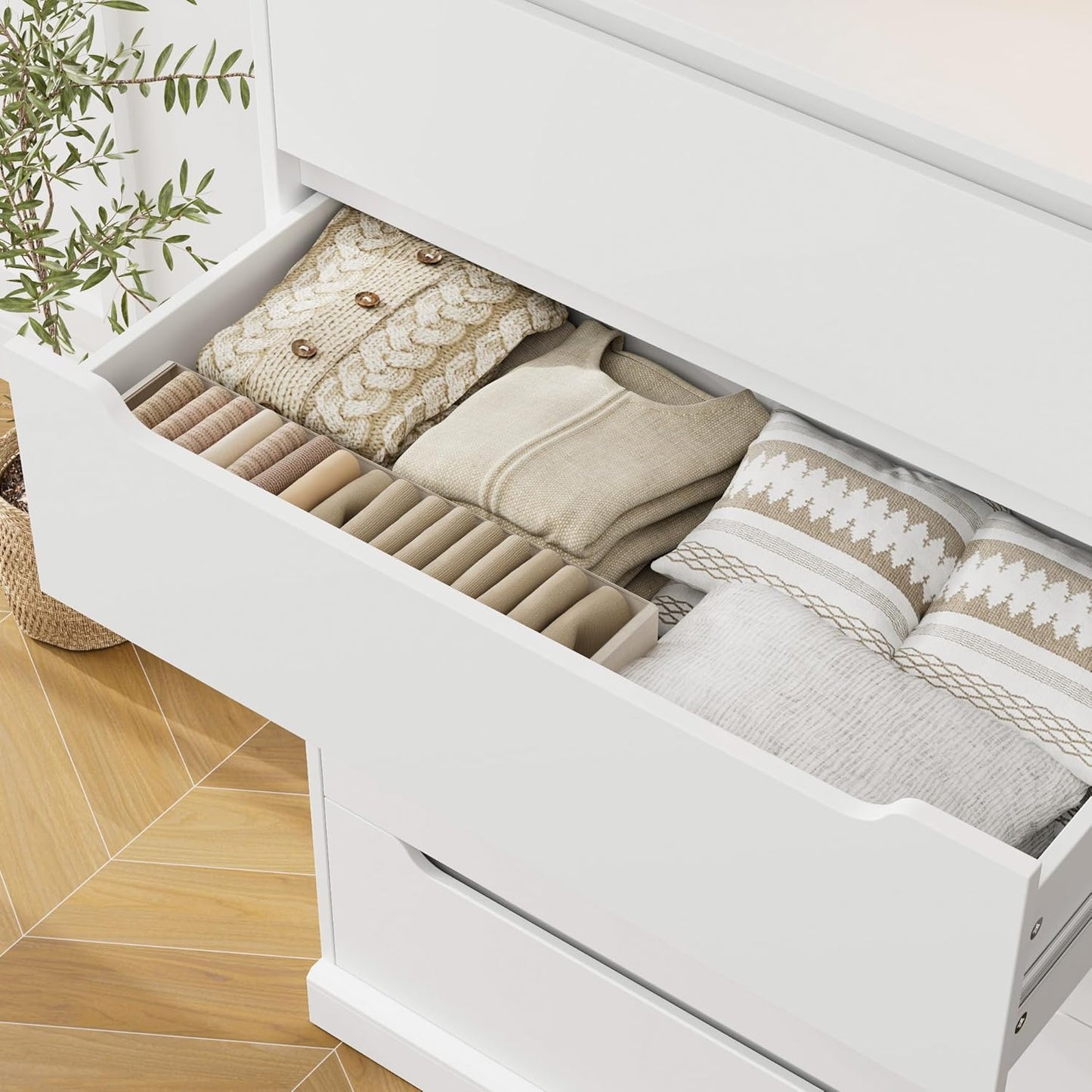 Modern 5 Drawer Dresser for Bedroom, Tall Chest of Drawers with Storage, Large Wood Cloth Storage Organizer with Cut-Out Handle, Accent Storage Cabinet for Living Room, Hallway, Classic White