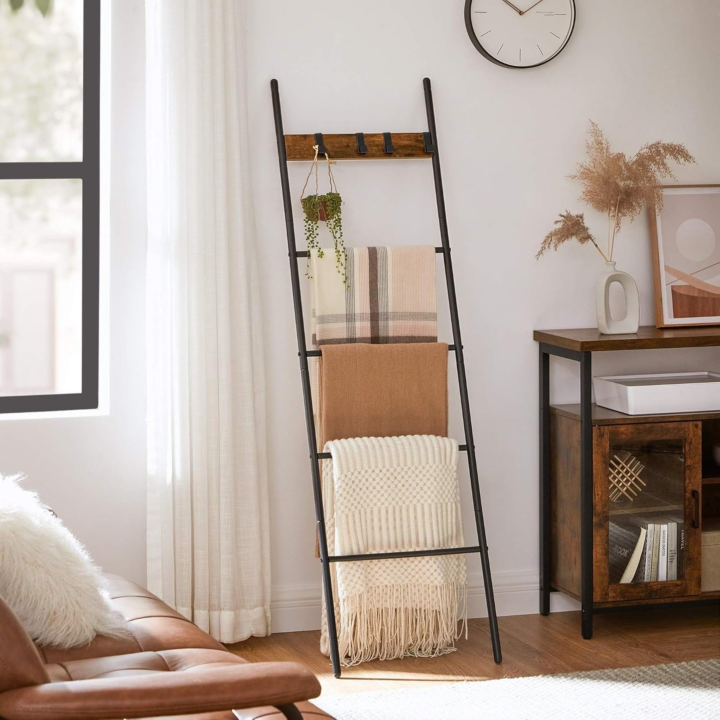 Blanket Ladder, 5-Tier Ladder Shelf, Decorative Ladder with 4 Removable Hooks, Metal Frame, Industrial Style, Rustic Brown and Black ULLS016B01