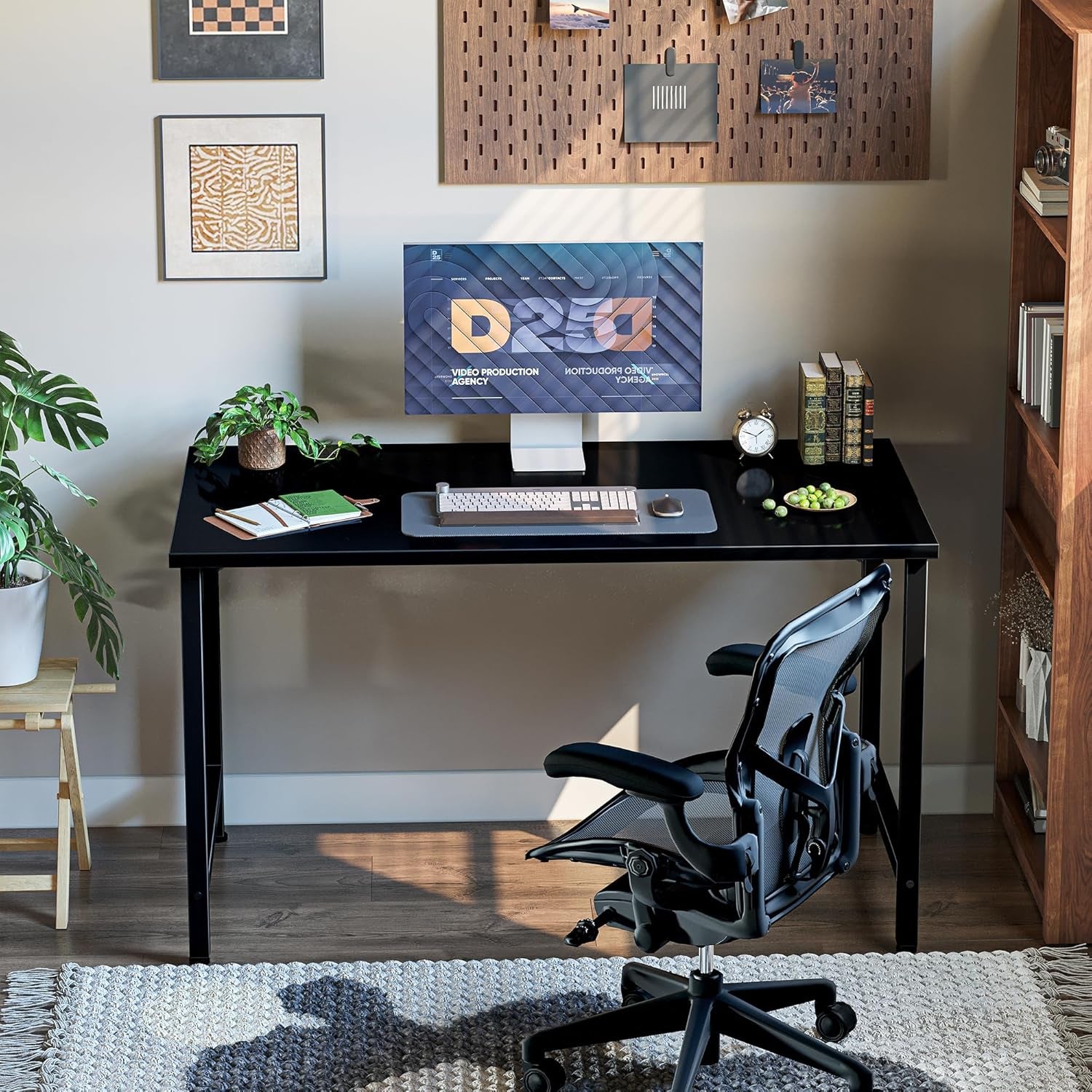 40 Inch Computer Desk, Small Home Office Desk Study Writing Kid Table, Simple PC Gaming Desk, Adjustable Feet, Black