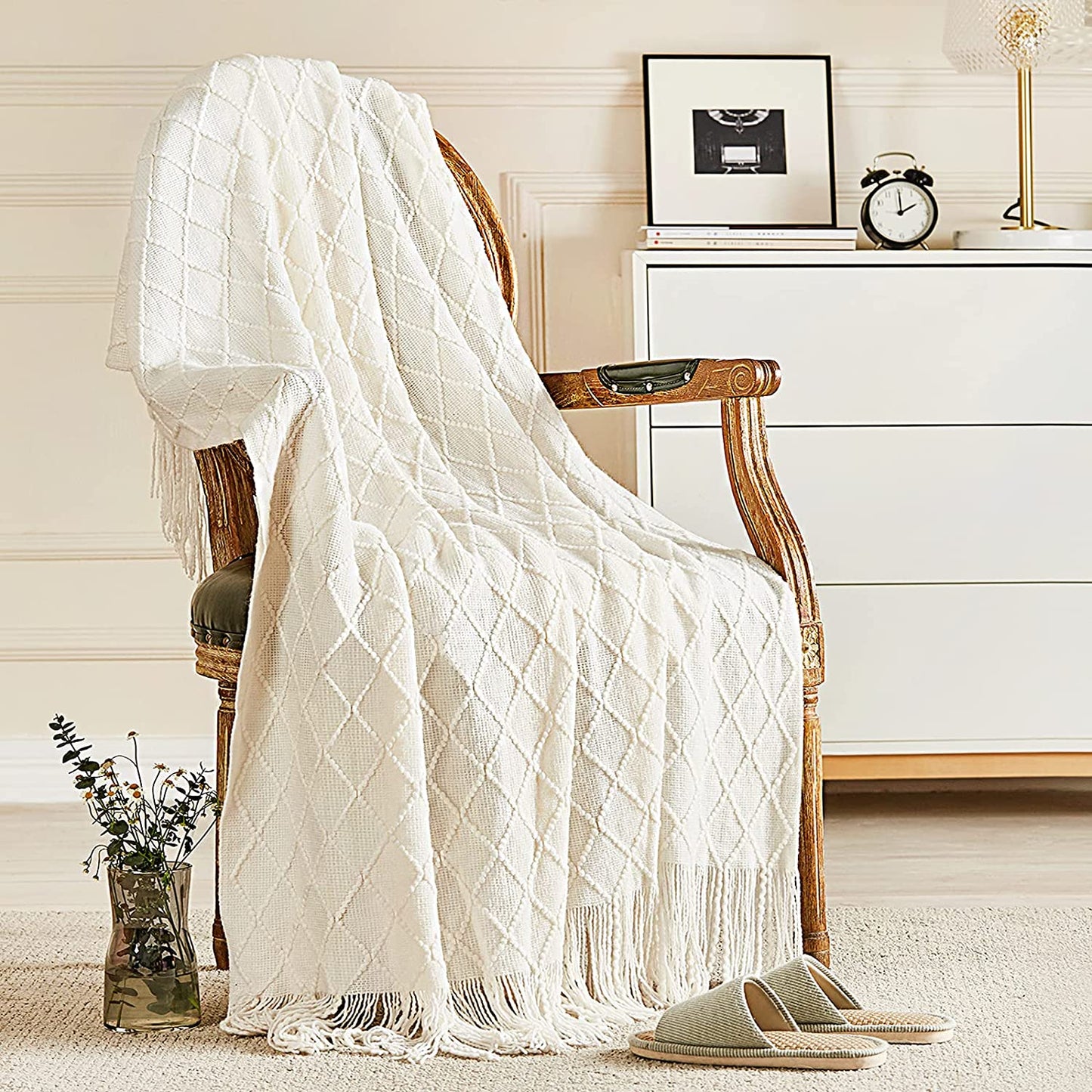 Knitted Throw Blanket for Couch and Bed, Soft Living Room Home Decor Knitted Blanket with Tassel, Outdoor Lightweight Breathable Summer Blanket, Farmhouse Warm Woven Decorative, 50"X60"