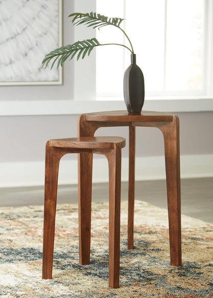 Brynnleigh Contemporary Nesting Accent Table, Set of 2, Light Brown