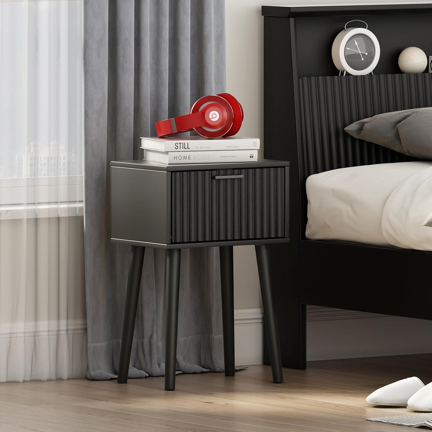 Nightstands Set of 2, Small Side Table, Bedside Table with Fluted Door, Solid Wood Feet, Modern Mid-Century End Table for Bedroom, Small Space, Black