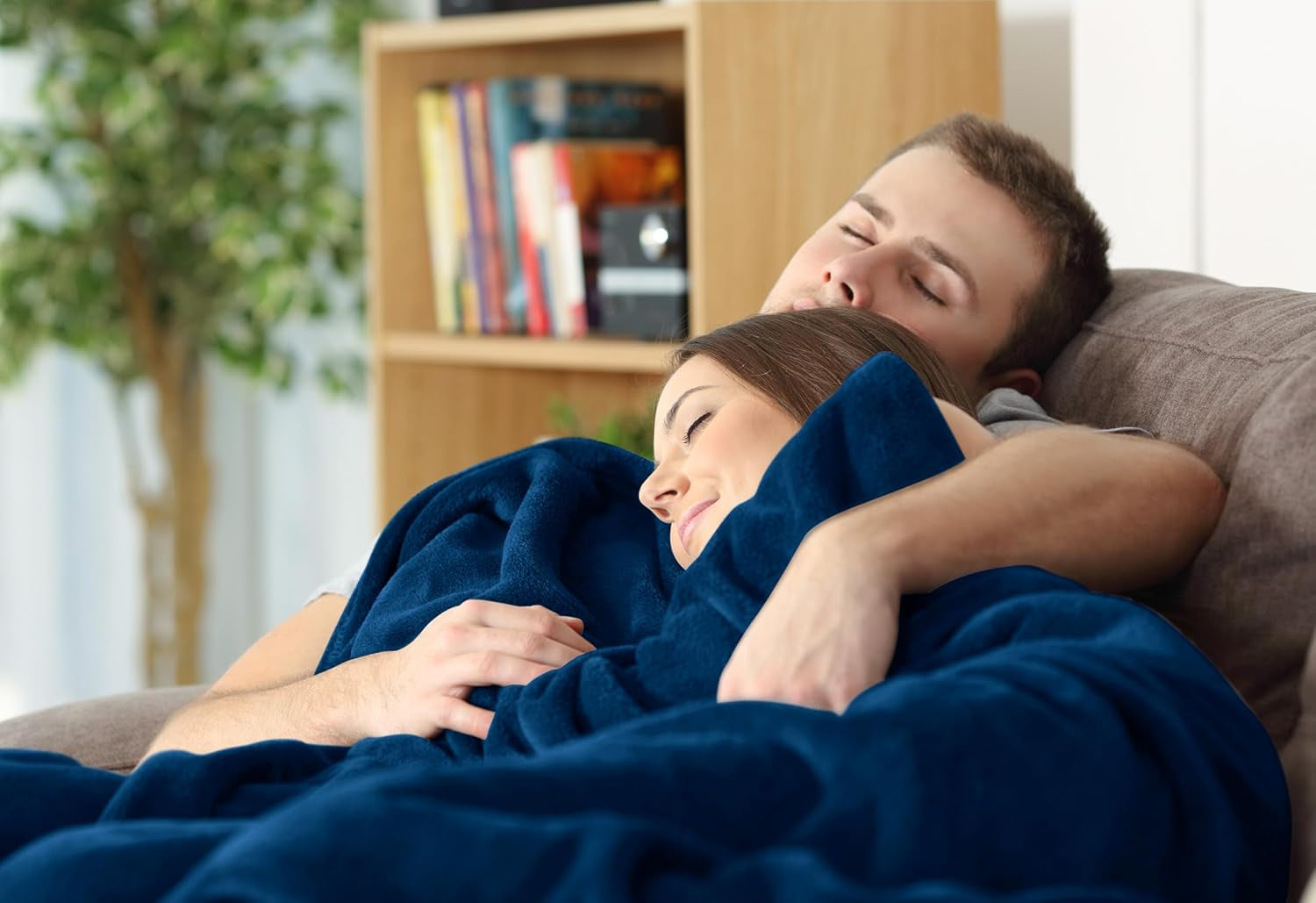 Fleece Blanket Queen Size Navy 300GSM Luxury Anti-Static Fuzzy Soft Microfiber Bed Blanket (90X90 Inch)