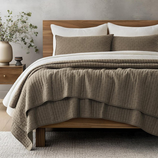 EVERGRACE Cross Stitch Pre-Washed Cotton Quilt Bedding Set King Size, Oversized 3 Pieces Lightweight Bedspread Coverlet for All Season, with 2 Matching Shams, Mocha Brown, 108"X96"