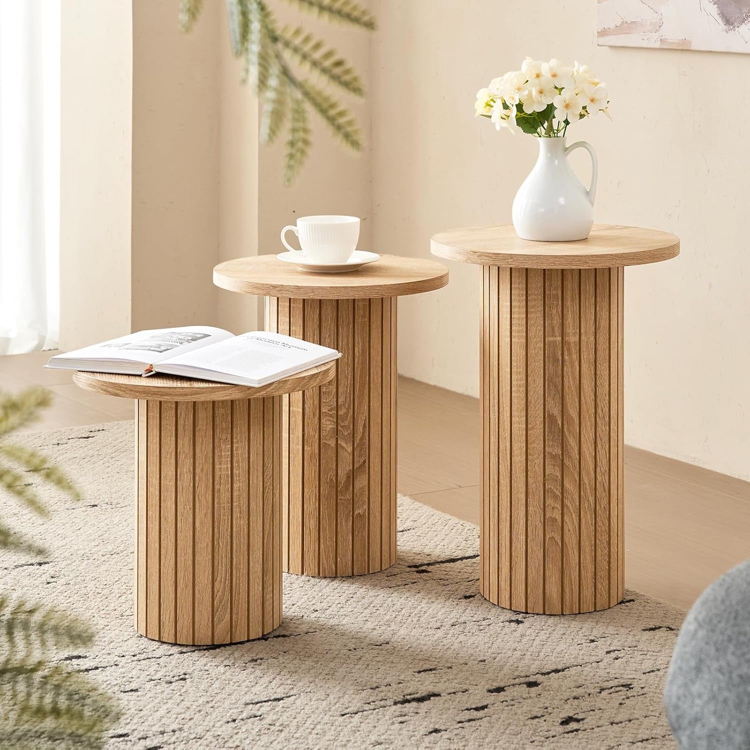3-Piece Nesting Coffee Table Set, Modern Small round Wood Side Tables, Fluted Drum Base, for Living Room Bedroom Apartment Small Space, Natual