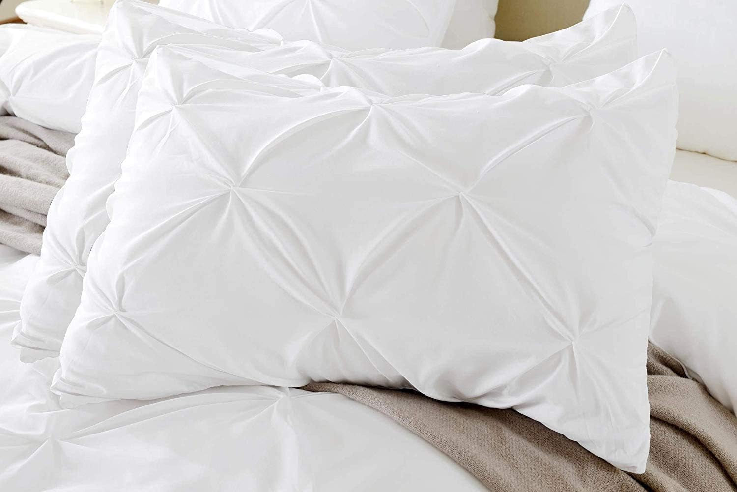 King Pillow Shams Set of 2 Pinch Pleated White Pillow Shams King Size 20X36 Pillow Covers 100% Egyptian Cotton 600 Thread Count Soft Skin Friendly Cushion Cover Cases Decorative Pillow Shams for Bed