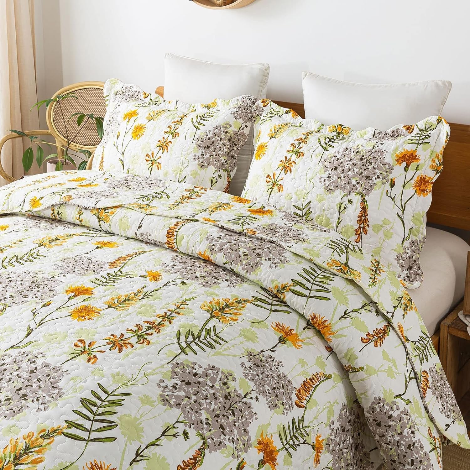 3-Piece Quilt Set Quilted Bedspread Lightweight Reversible Coverlet Set Floral Printed Oversized Quilted Bedding Set with Shams for All Season, Yellow Flower, King Size