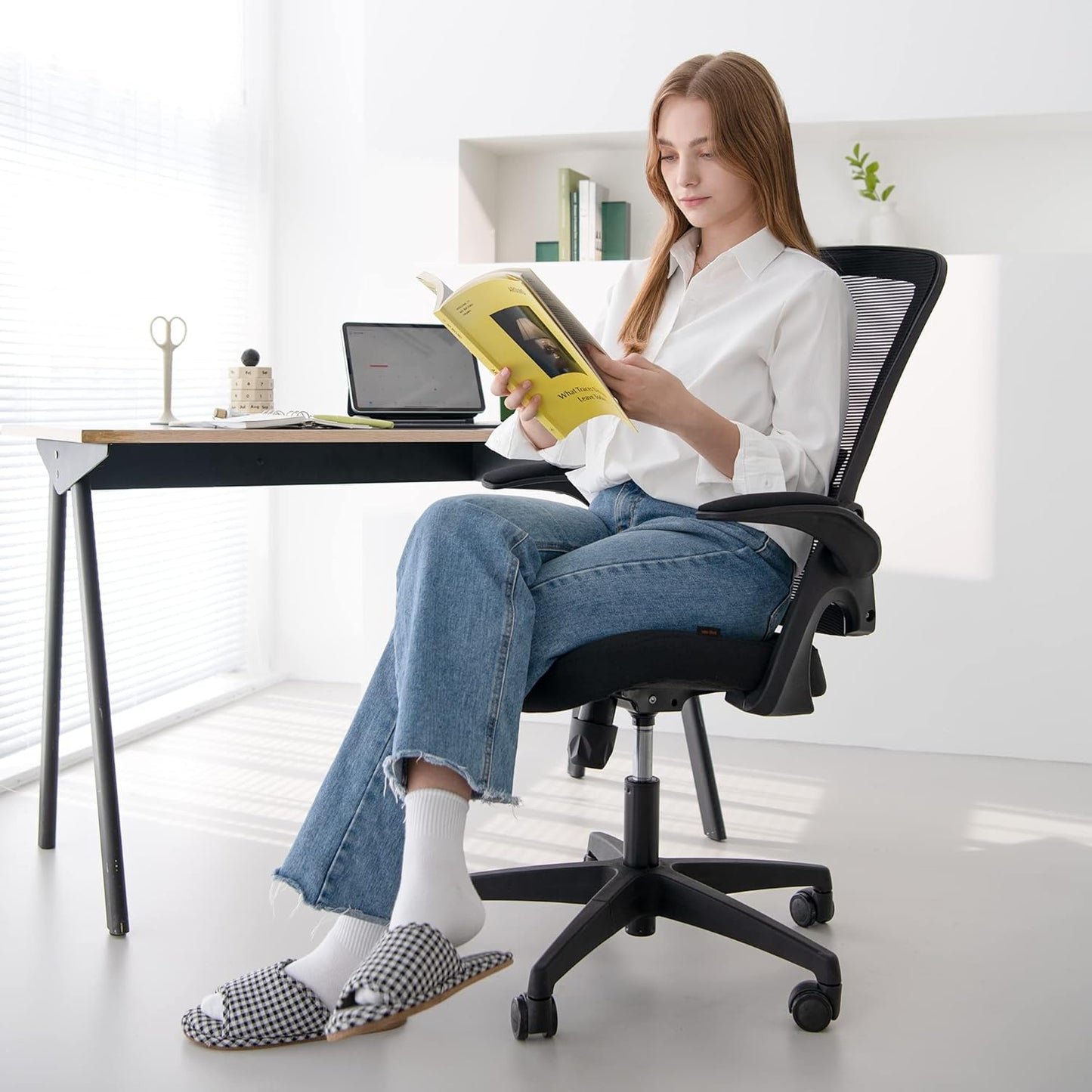Office Desk Chair Computer High Back Mesh Gaming Seat with Ergonomic Adjustable Comfy Flip-Up Armrests Lumbar Support Height for Home (Black)