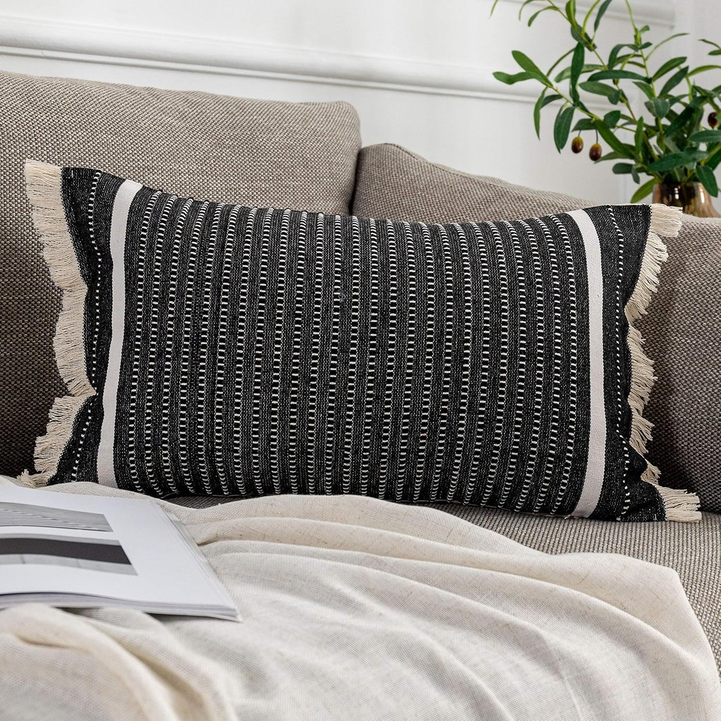 Modern Throw Pillow Cover with Tassels, Decorative Liana Fringe Accent Cushion Case, Farmhouse Woven Pillowcase for Sofa Chair Couch Bed Decor (Lumbar 12 X 20 Inches, Black)