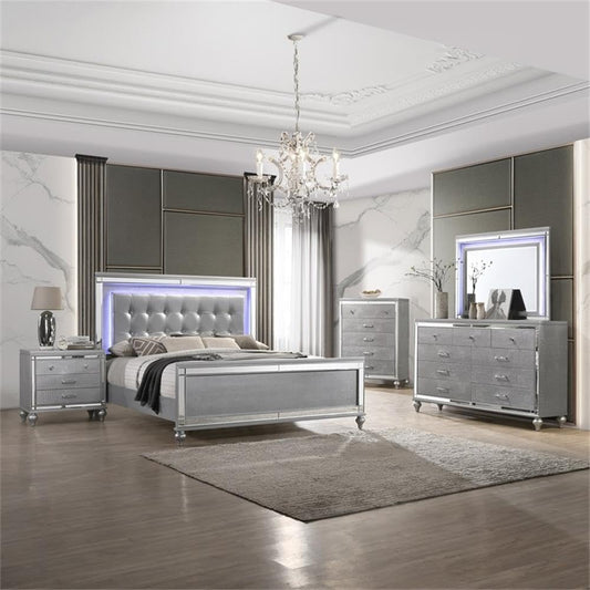 4-Piece Wood Queen Bedroom Set with Nightstand in Silver