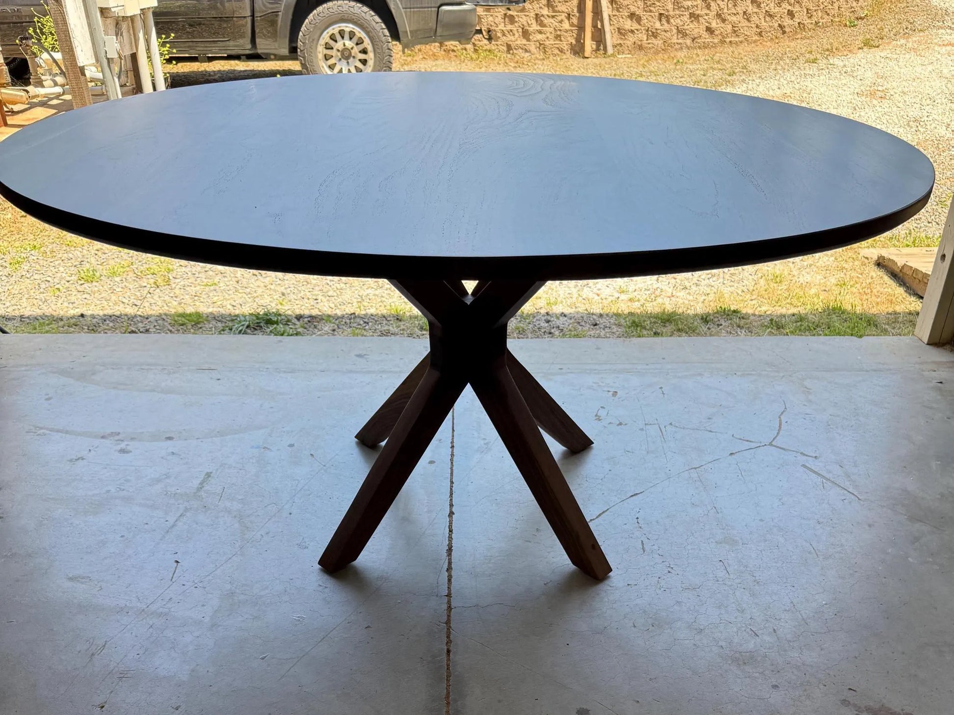 Mid Century round Table Design