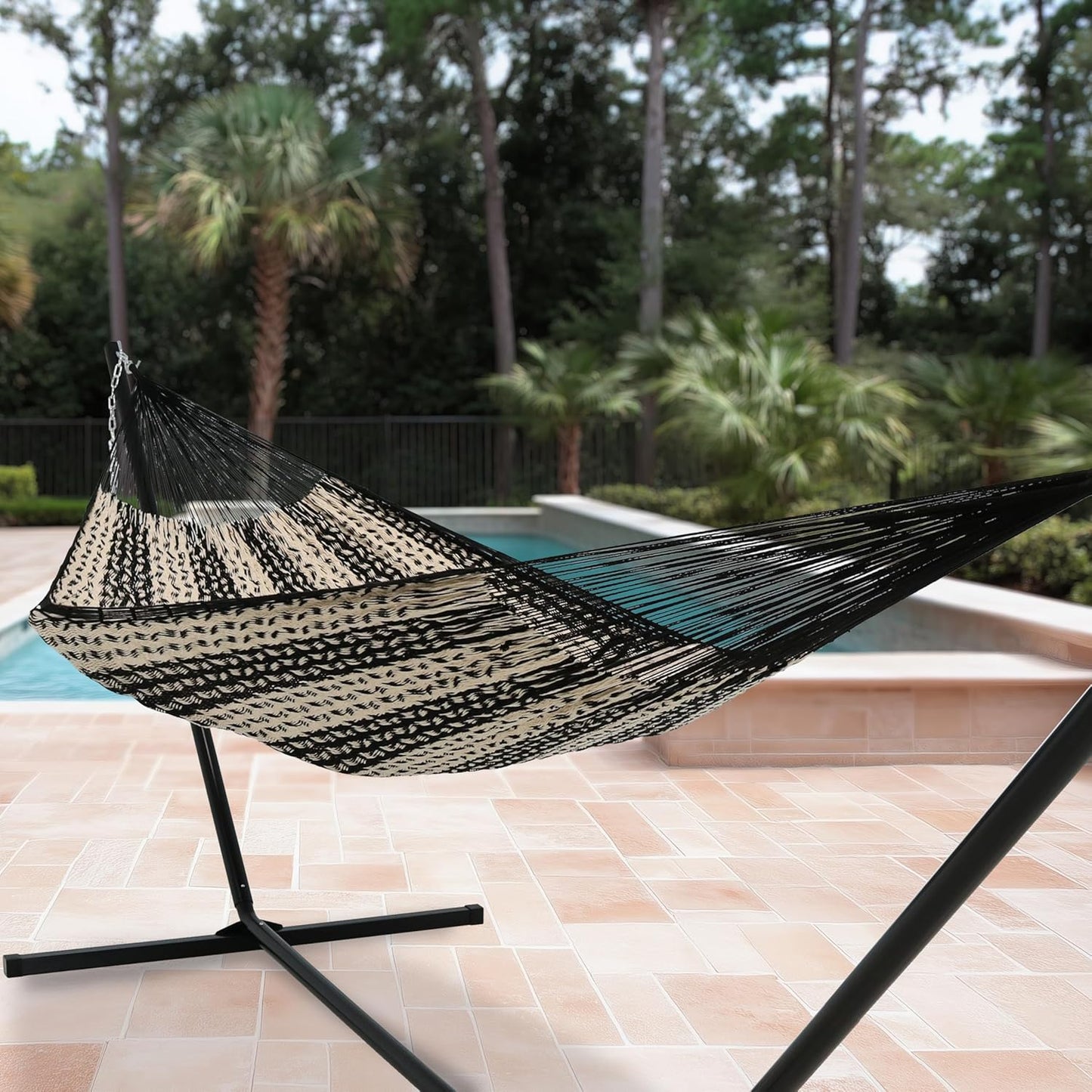 Sunnydaze Handwoven XXL Thick Cord Mayan Double Hammock for outside - 625-Pound Capacity Heavy-Duty Outdoor Hammock - Black/Natural