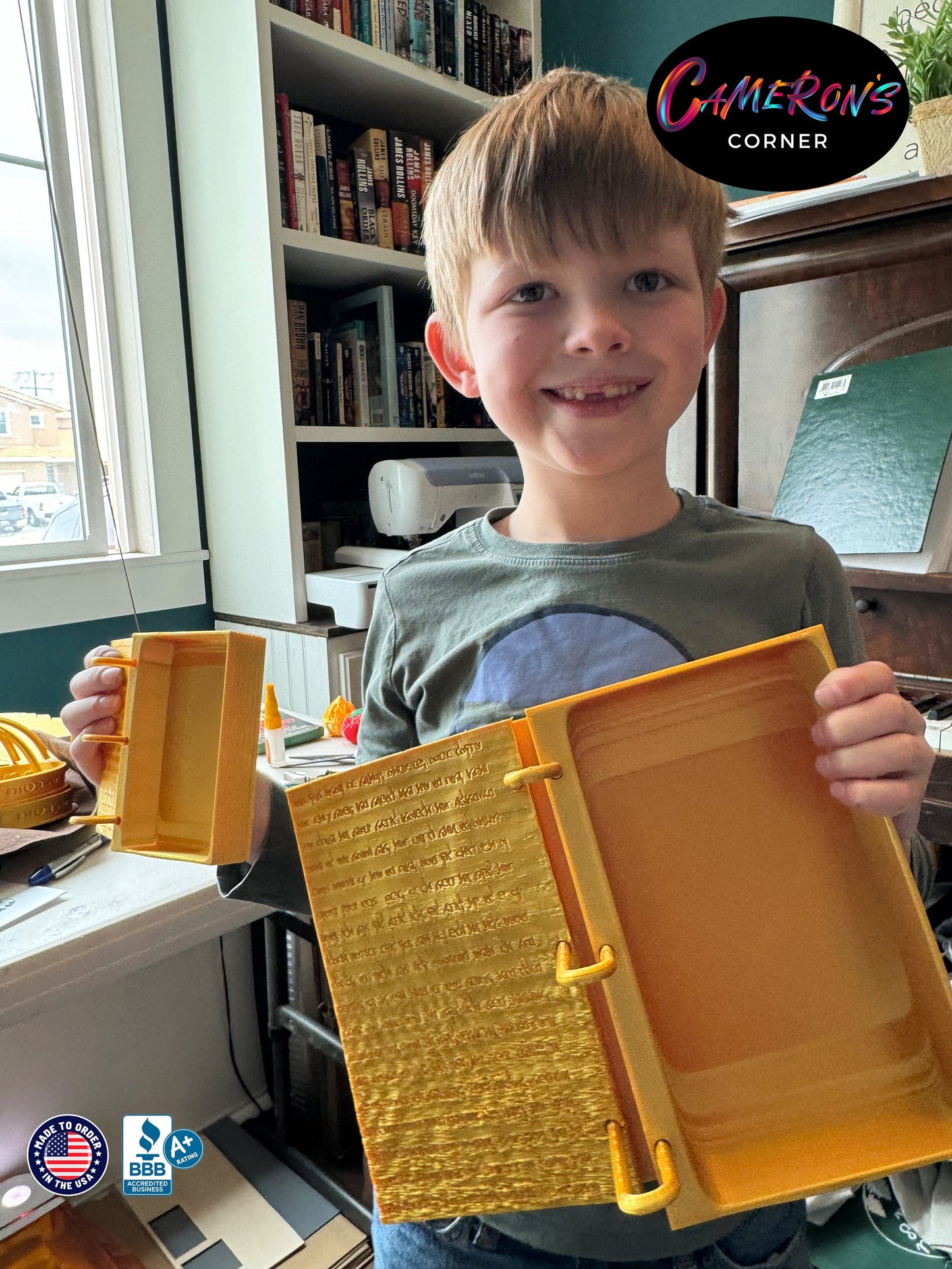 Book of Mormon Golden Plates Model, 3D Printed, Small or Large, 3Rd Nephi 11 in Hebrew, Storage Compartment, Made to Order by 6 Year Old